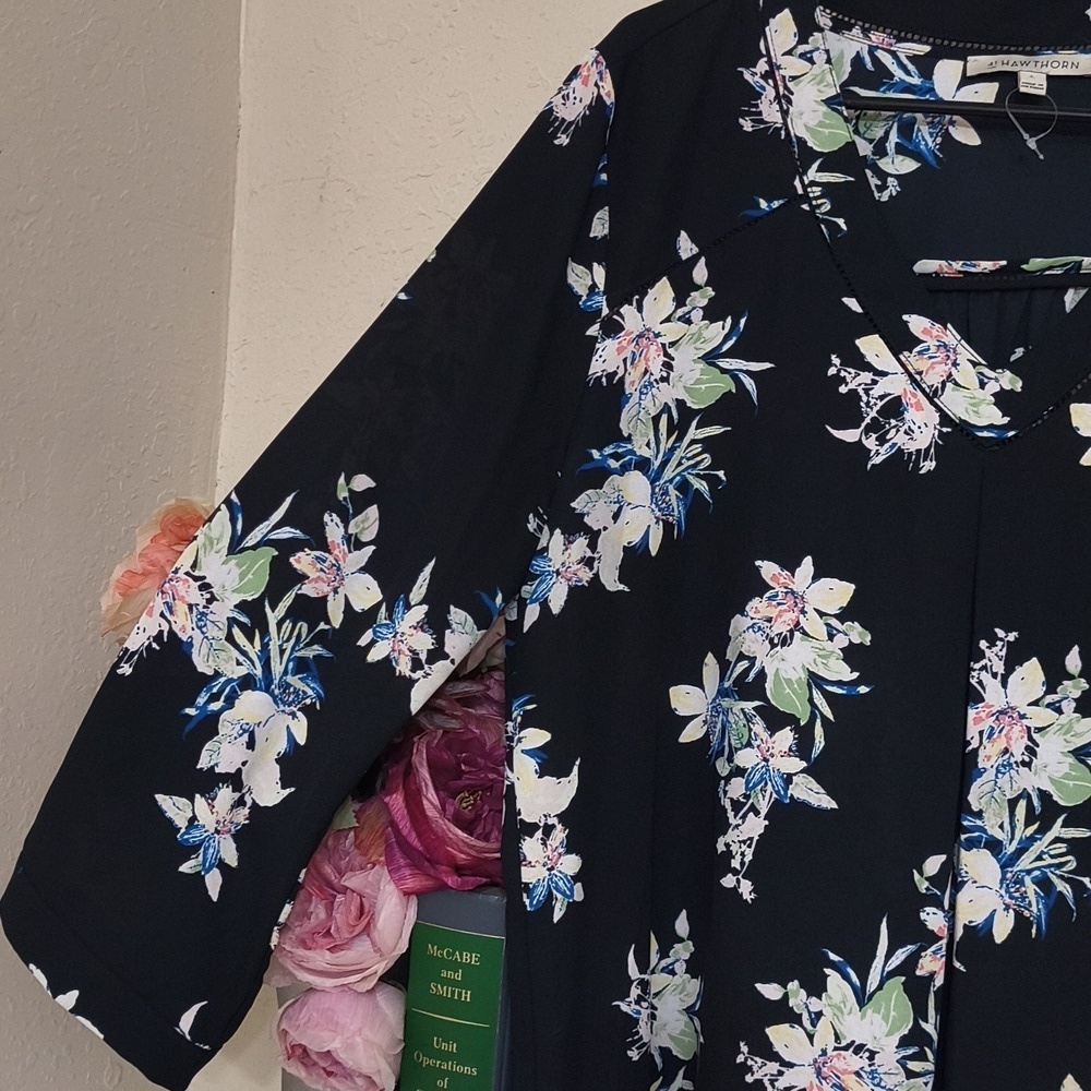 Floral V-Neck Flowy Blouse Size Large Career Office Business Casual - Picture 4 of 8